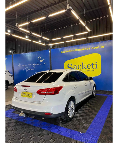 Ford Focus 2.0 TITANIUM FASTBACK 16V FLEX 4P POWERSHIFT