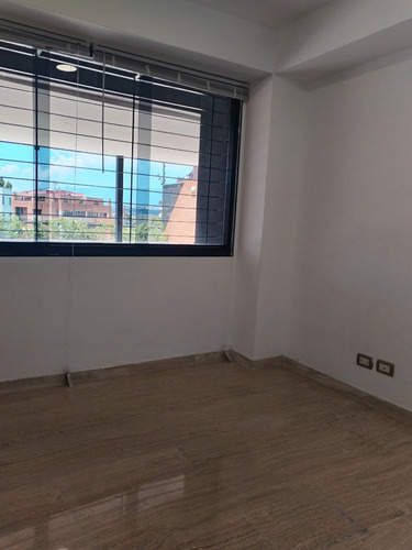 Apartamento En Alquiler El Peñon. Semi Equipado Con Terraza