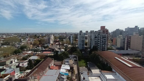 Venta Departamento 2 Ambientes Con Cochera En Lanus Oeste