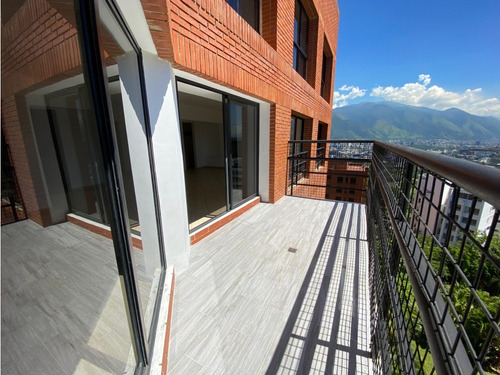 Venta. Apartamento (ph). Valle Arriba. Caracas. (mmv)