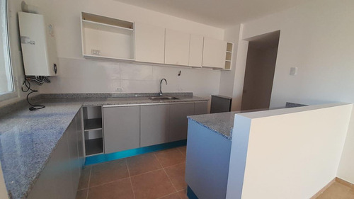 Venta Departamento 2 Dormitorios En Jujuy Al 300. Nqn Capital.