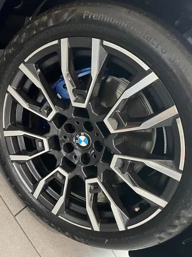 X5 M60i