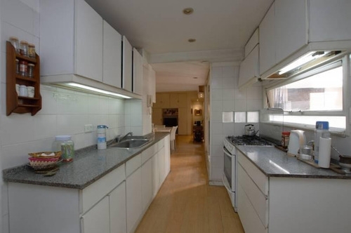 Imagen 4 de 14 de Dept. 6 Ambientes 160 M2 2 Bauleras. Barracas En Venta