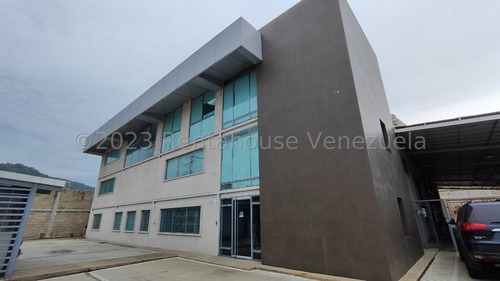 En Alquiler Atractivo Edificio Para Conjunto Empresarial Turmero Maracay 24-12120 Ap.