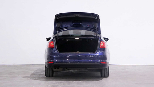 Imagen 6 de 15 de Volkswagen Vento 2.5 Advance Plus Tiptron 170cv - 341534