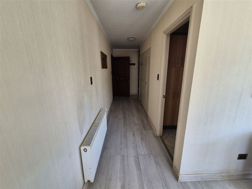 Departamento En Venta De 2 Dorm. Excelente Ubicación