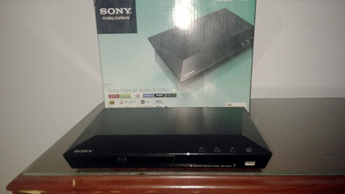 Blu-ray Sony Bdp S1100 + 8 Películas
