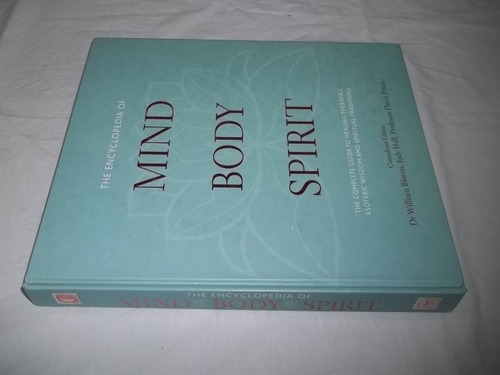 Livro - The Encyclopedia Of Mind Body Spirit -  Outlet