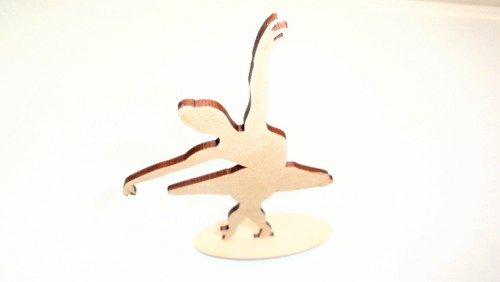 Imagen 3 de 4 de Bailarina Souvenir 18cm Con Base X 10u - Mdf/fibrofacil