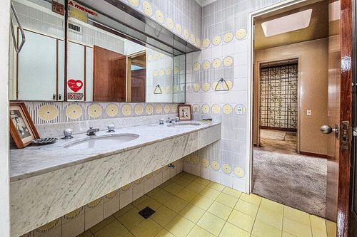 Venta Casa 6 Dormitorios Jardín Pisicina Garage Parque Chacabuco