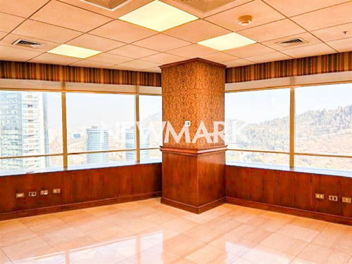 Gran Oficina Remodelada En Espectacular Barrio Financiero