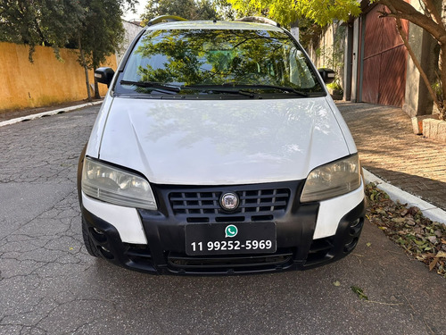Fiat Idea 1.8 Adventure Locker Flex 5p