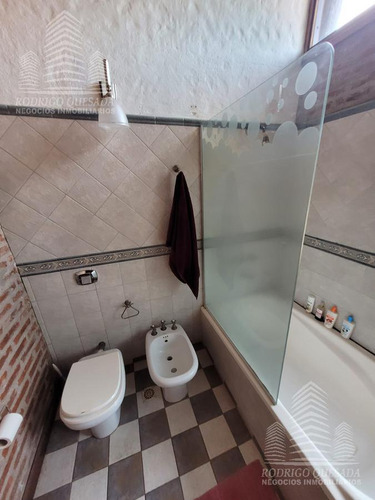 Una Excelente Casa De Categoría,con Detalles De Lujo!