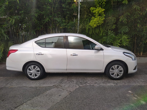 Imagen 3 de 11 de Nissan Versa Sense Aut 2019