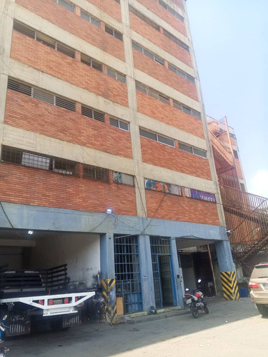(#7001) Piso Industrial De 1.780 M2 En Caricuao
