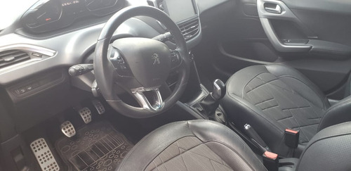 Robayna Peugeot 208 Feline 1.6 Año 2014 Negro