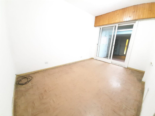 Ph 4 Ambientes En Venta En Haedo Con Patio Y Coch