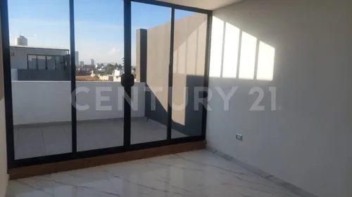 Venta De Casa, Recámara En Pb+2 Recámaras De Excelente Tamaño, Av 11 Sur, Puebla