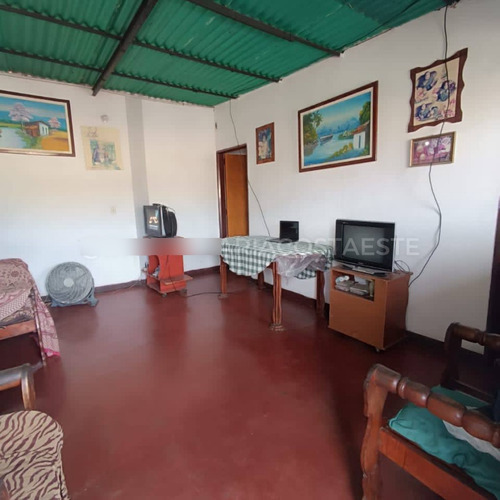 Imagen 3 de 9 de Venta Casa En Catia La Mar Ref 1609