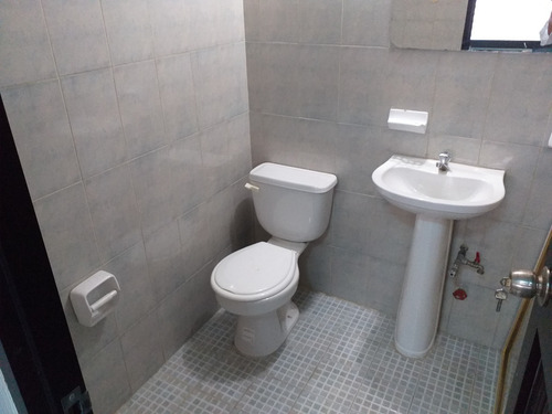Imagen 7 de 14 de Exclusivo Local Con Galpón En Alquiler. 0414-5725250 Cod 22-22004