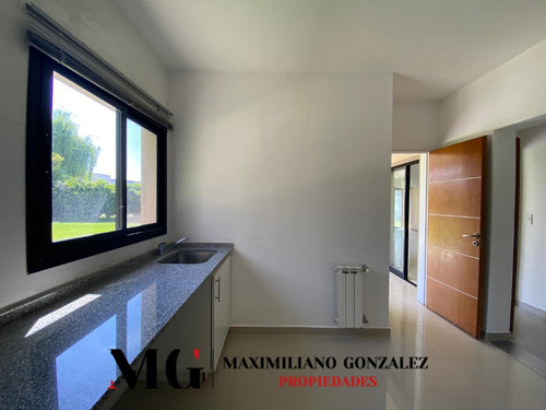 Casa En Venta, 5 Ambientes - Los Naranjos, Esteban Echeverría