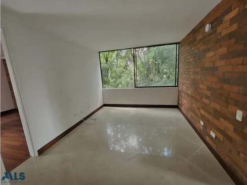 Amplios Espacios Y Excelente Ubicacion(mls#255253)