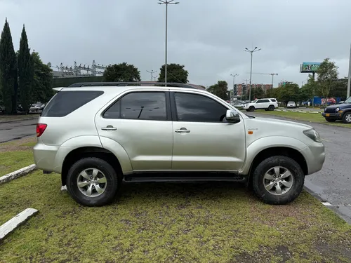 Toyota Fortuner 4.0 Sr5