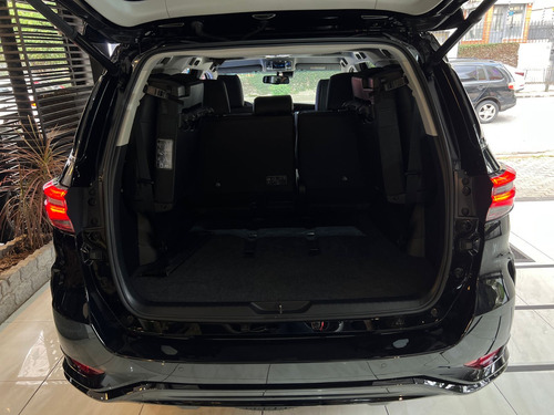 Toyota Hilux SW4 2.8 D-4D TURBO DIESEL SRX PLATINUM 7L 4X4 AUTOMÁTICO