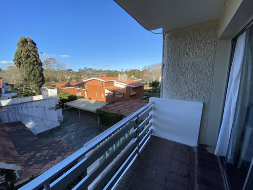 Imagen 3 de 13 de Apartamento - Playa Mansa