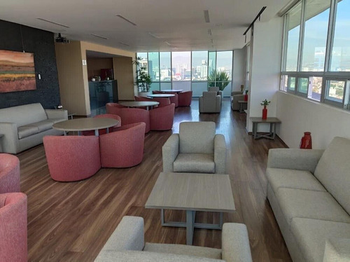 Hermosas Oficinas, Excelente Ubicacion, Con Salas Juntas Y Salon Vip