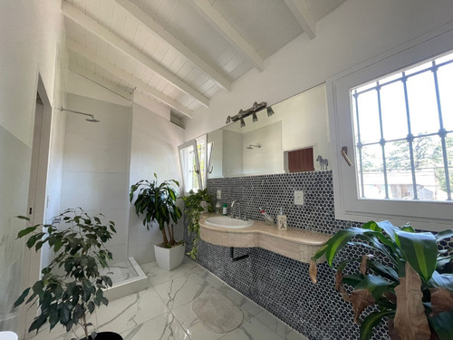 Casa En Venta - 6 Ambientes - Centro - Luján