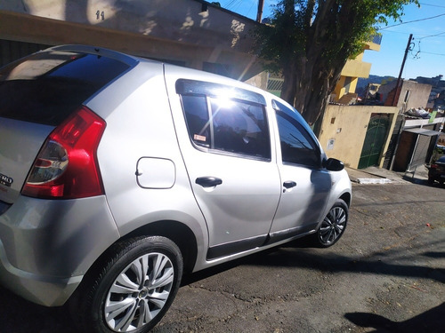 Imagem 2 de 10 de Renault Sandero 2009 1.6 Expression Hi-torque 5p