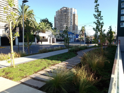 Local N°3 En Duble Almeyda A Dos Cuadras Del Metro L3 Ñuñoa