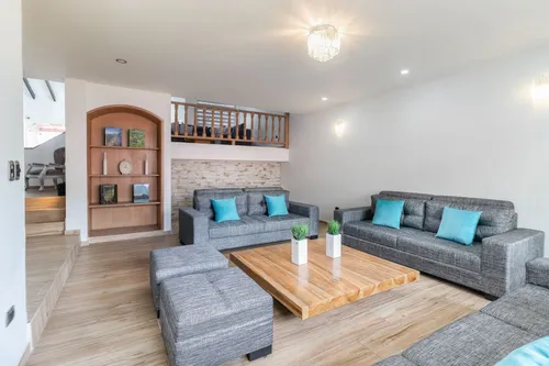 Casa En Venta En La Flora. Cod V6527