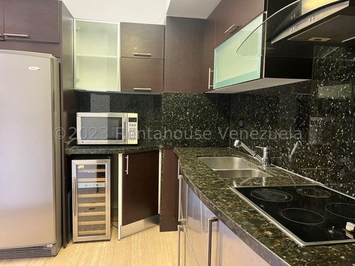 Apartamento En Alquiler En Campo Alegre Cod. 24-12877 Lm