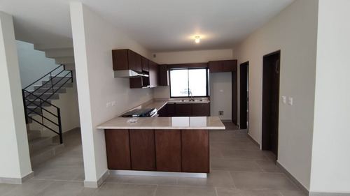 Imagen 6 de 23 de Casa De 3 Habs Cada Una Con Baño, Los Encinos