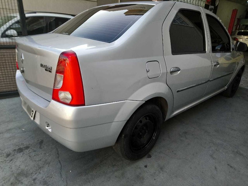 Renault Logan 1.6 8v