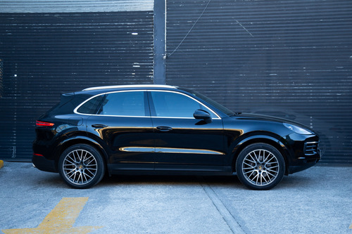 Porsche Cayenne 2022
