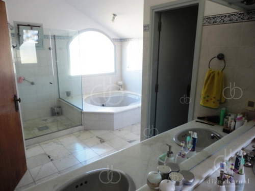 Imagen 15 de 25 de Mansa A Metros Del Mar, Chalet De 5 Dormitorios, 3 Baños Y Piscina Climatizada.- Ref: 54487