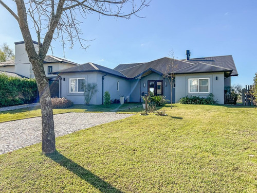 Imagen 2 de 30 de Casa A La Venta Al Río - Barrio San Isidro Labrador- Benavidez-tigre