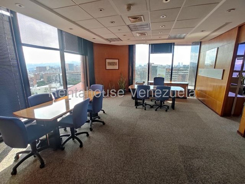 Agp Oficina Moderna En Venta En La Castellana, Con Kitchenette, Vista Al Ávila 25-23741 Ys