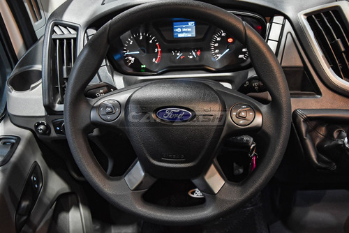 Ford Transit 2.2 Furgon Largo 350l