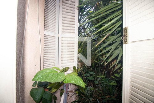 Imagem 13 de 15 de Apartamento Para Aluguel - Petrópolis, 2 Quartos, 70 - 893593297