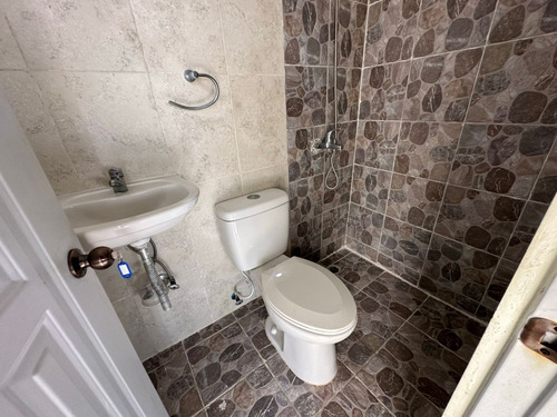 Vendo Apartamento En Los Prados De 2 Niveles Tipo Penthouse