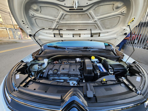 Citroën C4 Cactus 1.6 Feel 16v Aut. 5p