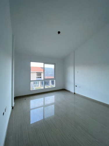 Town House A Estrenar En Obra Blanca La Esmeralda San Diego Edo. Carabobo Cumbres De La Esmeralda Tp Cod: Intth-01