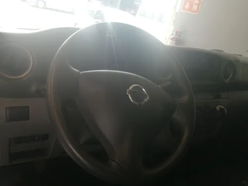 Nissan Urvan 2.5 Panel Amplia Aa Paquete Seguridad Mt
