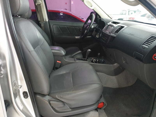 Toyota Hilux 2.7 Srv Cd 4x4 At