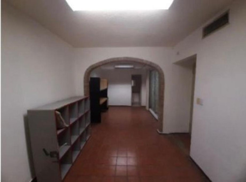 Local Comercial En Renta En Colonia Mitras Norte, Monterrey, Nuevo León
