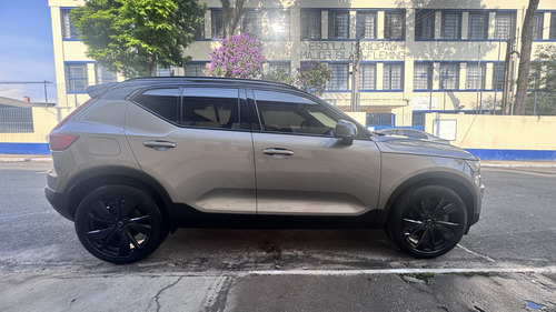 Volvo XC40 1.5 T5 R-design Recharge (plug-in) 5p Hibrido